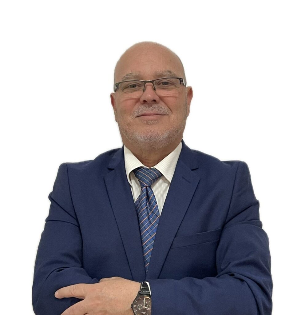 Luis Salvador Romero Lapeira-Abogado Colaborador